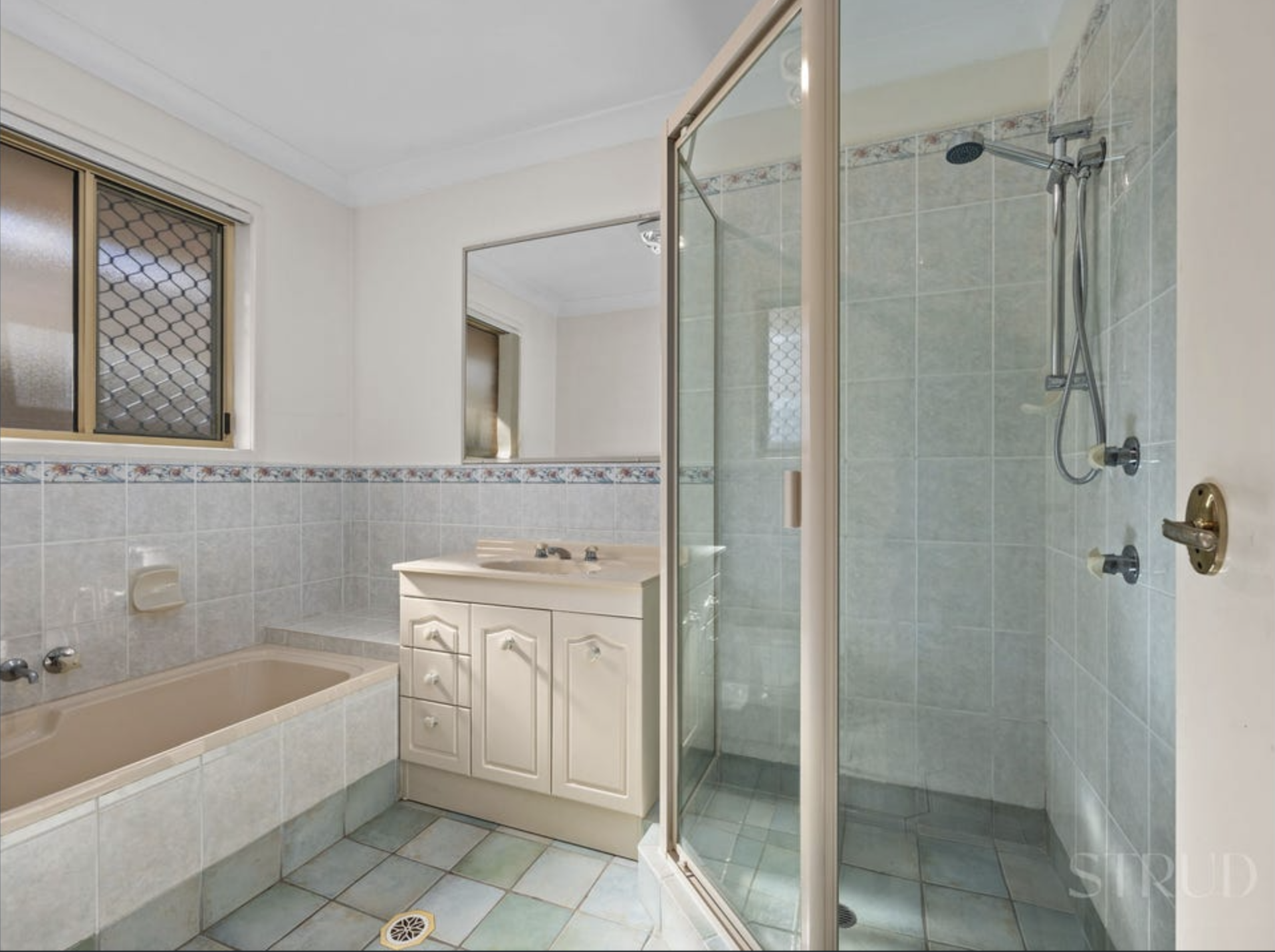 Bathroom Modernisation before